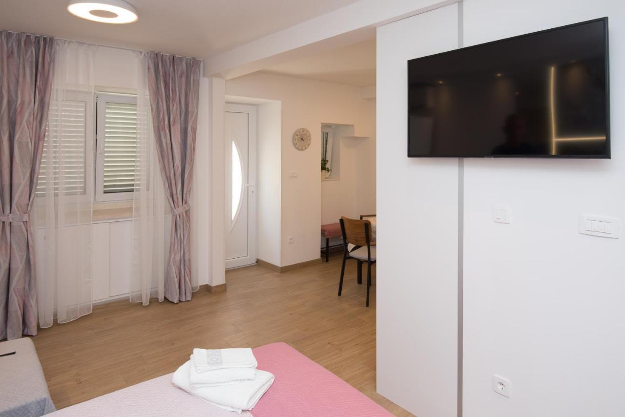 Luxury Studio Apartment Honeymoon สปลิท ภายนอก รูปภาพ